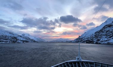 hurtigruten フッティルーテン、個人旅行で北極圏の旅 ノルウェー